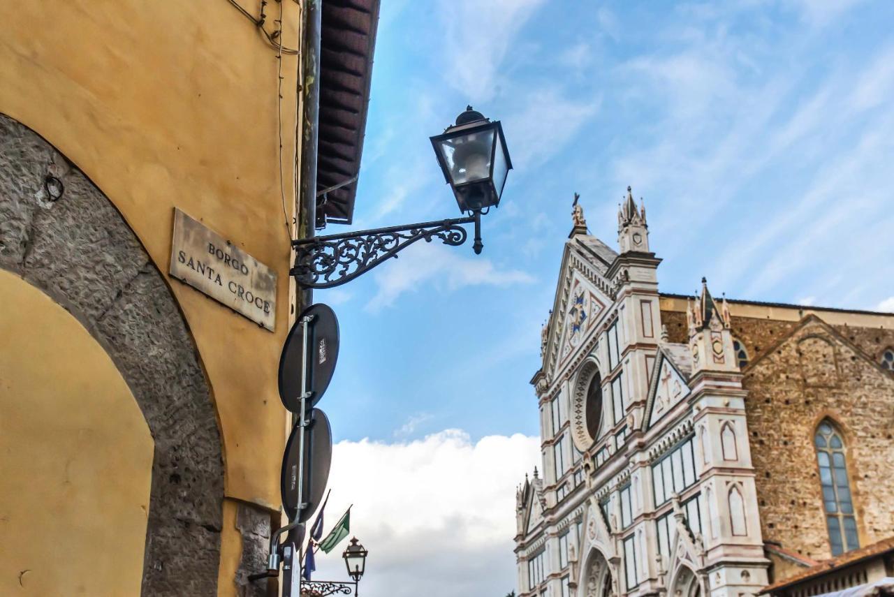The Charm Of Santa Croce Apartamento Florença Exterior foto