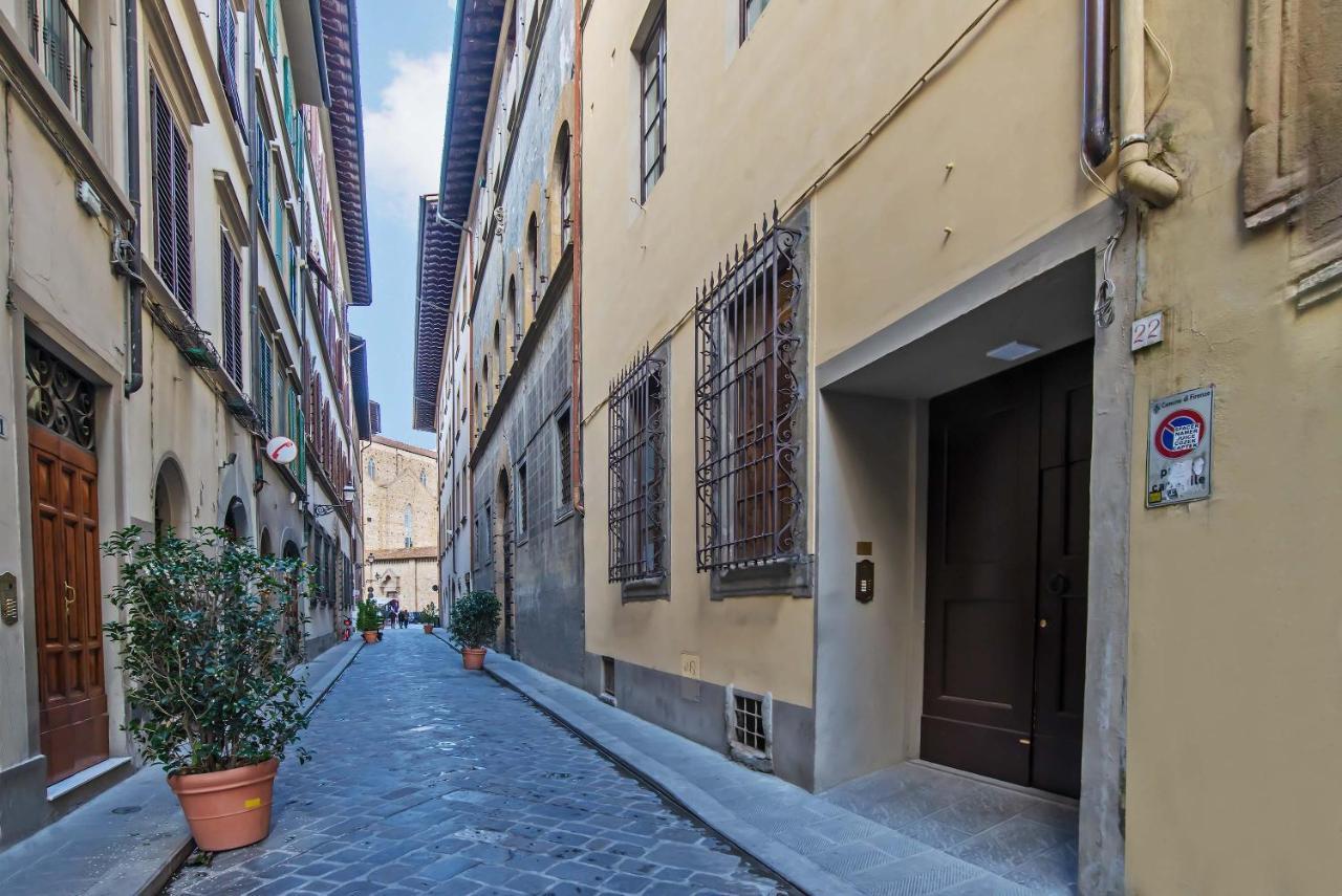 The Charm Of Santa Croce Apartamento Florença Exterior foto